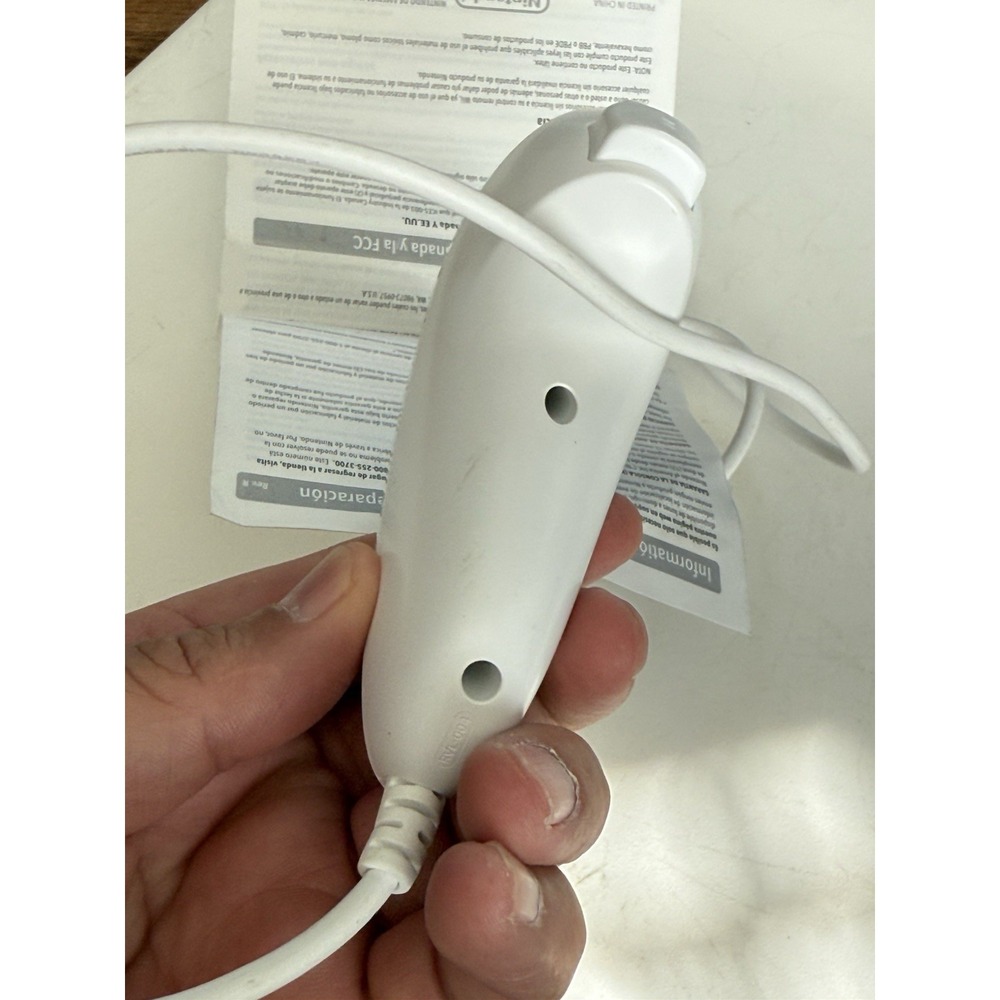 Wii Nunchuck With Manual - Picture 2 of 3